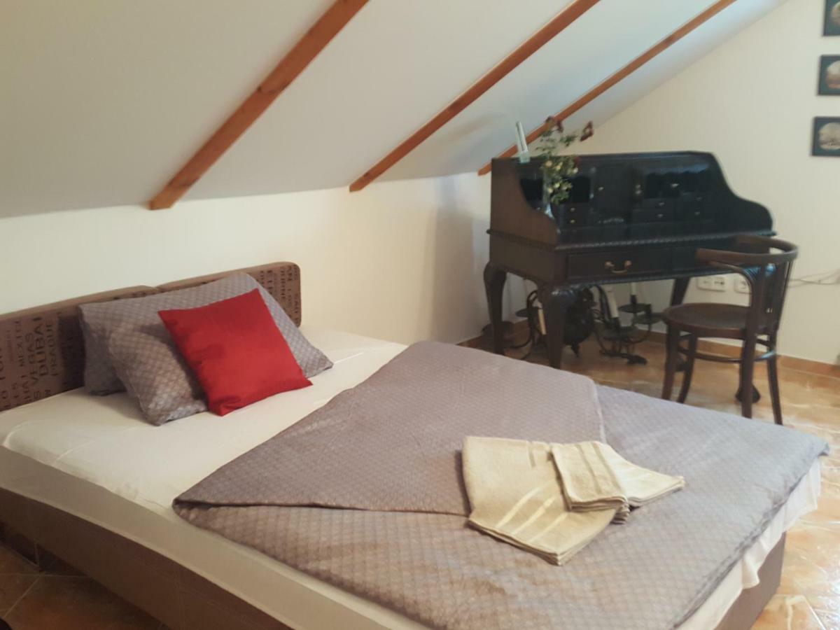 Appartement Tavirozsa à Balatonfůzfő Extérieur photo